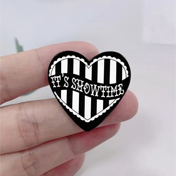 Beetlejuice "It's Showtime" black & white striped heart lapel pin - Picture 1 of 5